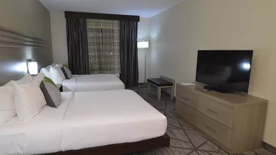 BEST WESTERN Plus Houston I45 North Inn and Suites | Teksas - Houston (ve civarı) - Houston