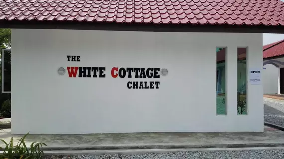 White Cottage Chalet | Kedah - Langkawi - Pantai Tengah