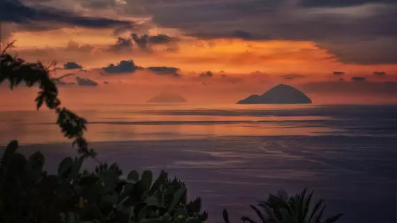 Punta Sallustro Lipari | Sicilya - Messina (vilayet) - Lipari