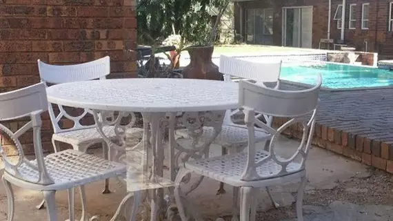 Ancient Windmill Guesthouse | Gauteng - City of Tshwane - Johannesburg (ve civarı) - Benoni