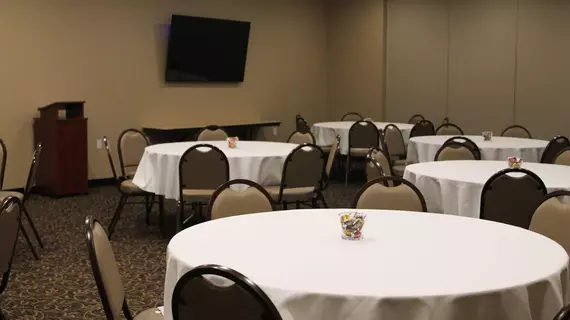 Boulders Inn & Suites | Iowa - Burlington (ve civarı) - Fort Madison