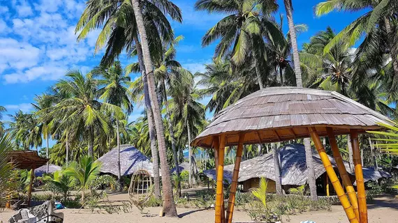 Coconut Garden Beach Resort | Doğu Nusa Tenggara - Maumere