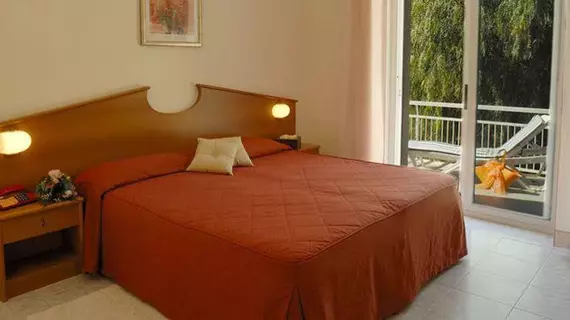 Hotel Helios | Liguria - Imperia (il) - Diano Marina