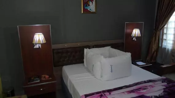 Crownedge Hotels | Lagos (ve civarı) - Lagos - Onigbongbo - Ikeja