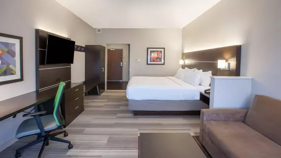 Holiday Inn Express and Suites Indianapolis NE Noblesville | Indiana - Indianapolis (ve civarı) - Noblesville