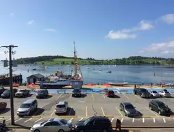 The Dockside Inn & Restaurant | Nova Scotia - Lunenburg (ve civarı) - Lunenburg