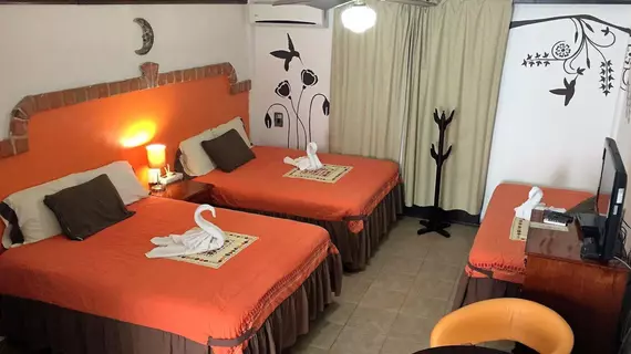 Suites Fenicia | Quintana Roo - Solidaridad - Playa del Carmen