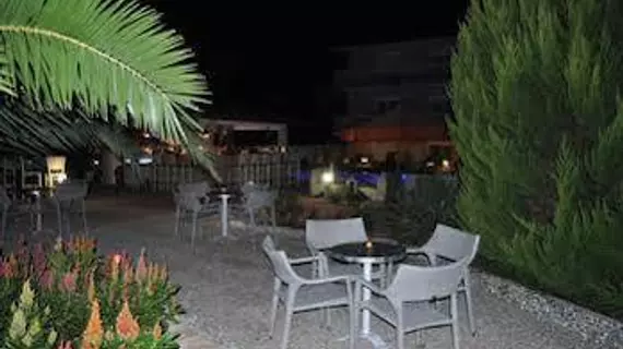 Sarti Plaza | Doğu Makedonya ve Trakya - Sithonia