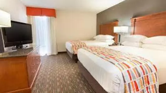 Drury Inn & Suites Creve Coeur | Missouri - St. Louis (ve civarı) - St. Louis