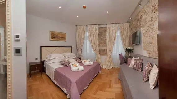 Antique Split Luxury Rooms | Split-Dalmaçya - Split - Split Eski Kent Bölgesi