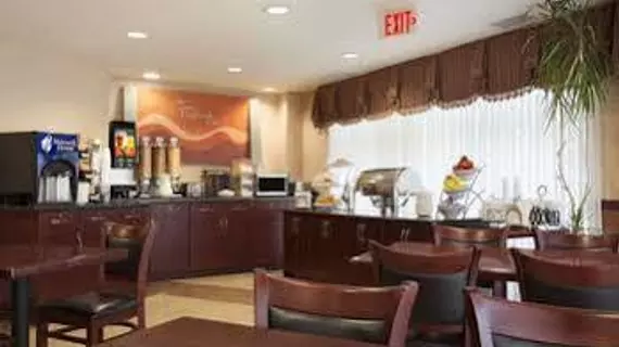 Days Inn & Suites Langley | Britanya Kolombiyası - Vancouver (ve civarı) - Langley