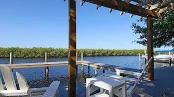 Pirates Pointe Fishing Resort | Florida - Tampa (ve civarı) - Ruskin