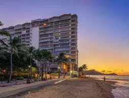 Castle Waikiki Shore Beachfront Condominiums | Hawaii - Honolulu - Waikiki