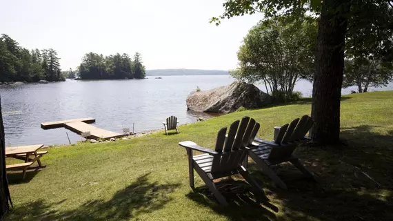 Alamoosook Lakeside Inn | Maine - Bangor (ve civarı) - Orland