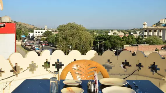 Hotel Amer View | Racastan - Jaipur Bölgesi - Amer