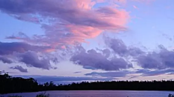 Lake Yalleena Cabins | Tazmanya - Lake Leake