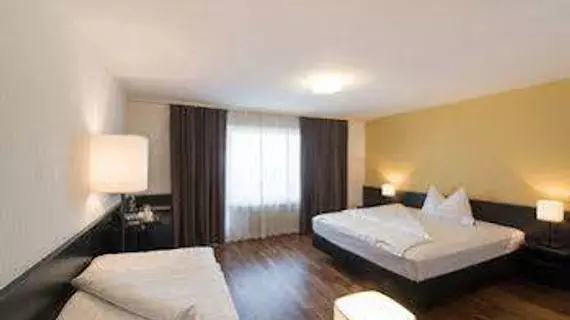 Hotel Illuster | Zürih Kantonu - Uster District - Uster