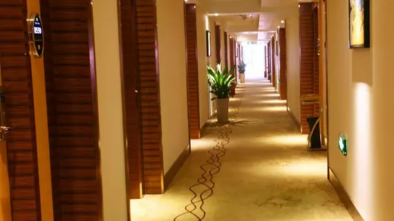 Chengdu Tulip Inn Airport Hotel | Sişuan - Chengdu - Shuangliu District