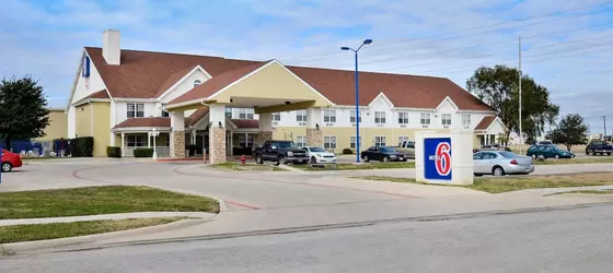 Motel 6 North Richland Hills | Teksas - Fort Worth (ve civarı) - North Richland Hills