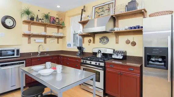 Chicago Guest House on Newport Avenue | İllinois - Chicago (ve civarı) - Lakeview