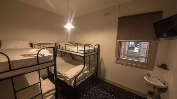 Rooms at Carbonis | Victoria - Ballarat - Ballarat East