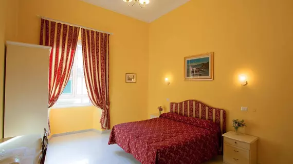 Hotel Bed In Roma | Lazio - Roma (ve civarı) - Roma Kent Merkezi - Rione XVIII Castro Pretorio