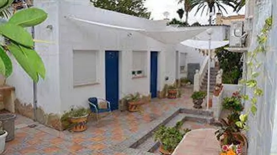 Hostal La Paloma I | Valencia Bölgesi - Alicante (vilayet) - Marina Alta - Calpe