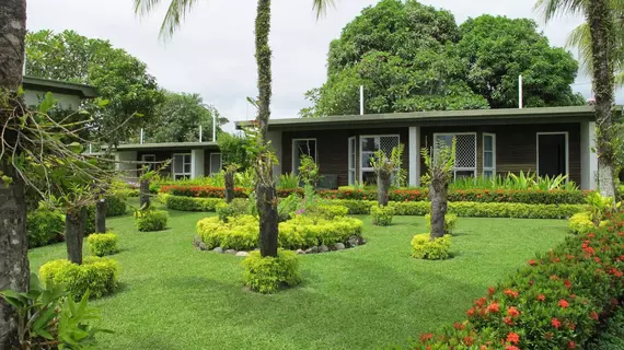 Madang Lodge Hotel | Madang