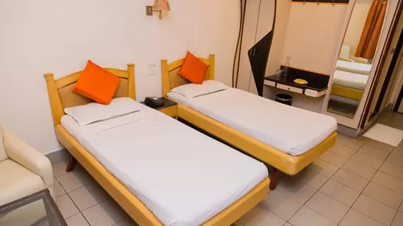 Hotel Kinnera Comforts | Andra Pradeş - Visakhapatnam (ve civarı) - Visakhapatnam - Dabagardens