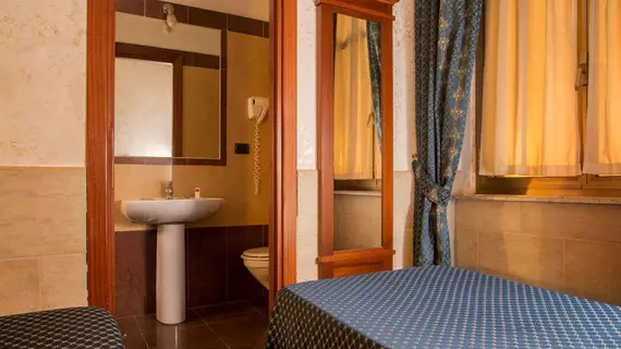 Hotel Luciani | Lazio - Roma (ve civarı) - Roma Kent Merkezi - Rione XVIII Castro Pretorio