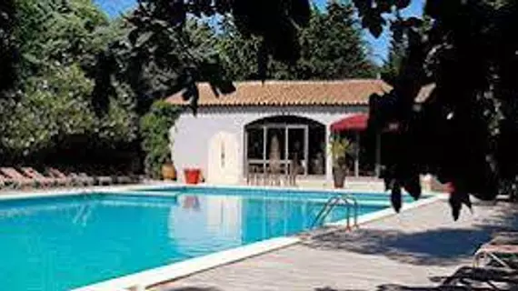 Hotel Les Mazets Des Roches | Provence - Alpes - Cote d'Azur - Bouches-du-Rhone (bölge) - St.-Remy-de-Provence (ve civarı) - Tarascon