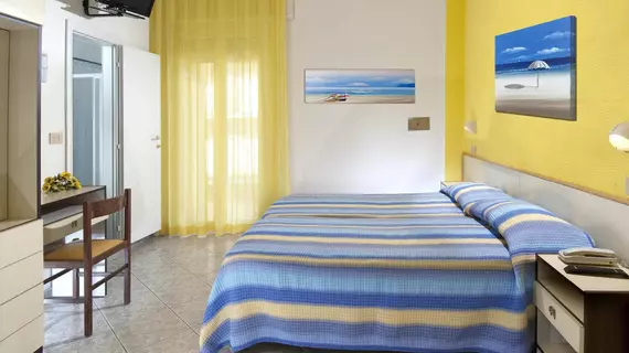 Hotel Gloria | Marche - Pesaro and Urbino (vilayet) - Gabicce Mare