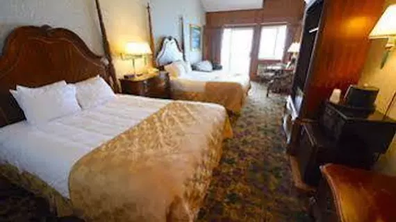 Mackinaw City Clarion Hotel Beachfront | Michigan - Mackinaw City