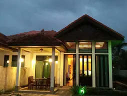 Sabah Beach Villas and Suites | Sabah - Kota Kinabalu (ve civarı) - Kota Kinabalu