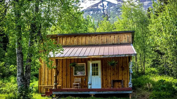 Midnight Sun Log Cabins | Alaska - Moose Pass