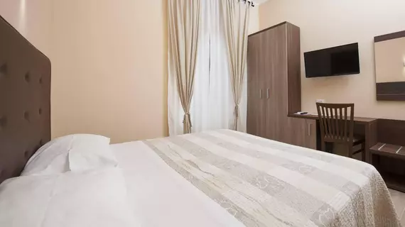 Trinity Luxury Rooms | Lazio - Roma (ve civarı) - Roma Kent Merkezi - Sallustiano