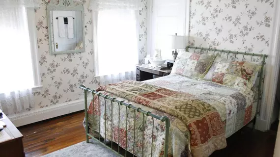 Coolidge Corner Guest House | Massachusetts - Brookline