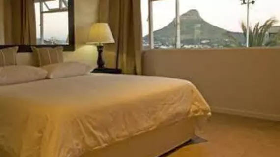 Cape View Accommodation Guesthouse | West Coast DC - Drakenstein - Cape Town (ve civarı) - Cape Town - City Bowl - Cape Town Şehir Merkezi