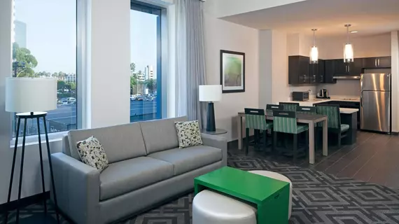 Homewood Suites by Hilton Los Angeles International Airport | Kaliforniya - Los Angeles County - Los Angeles - LAX Bölgesi