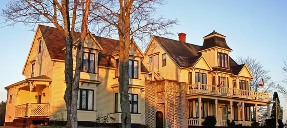 The Maple Inn | Nova Scotia - Amherst (ve civarı) - Parrsboro