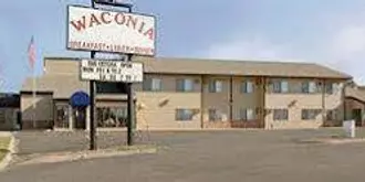 Waconia Inn and Suites