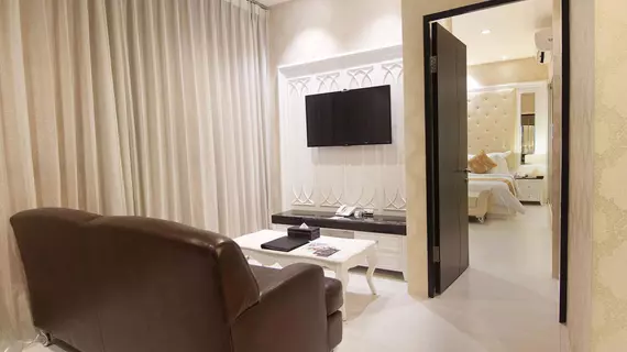 Grand Darmo Suite | Doğu Cava - Surabaya - Wonokromo