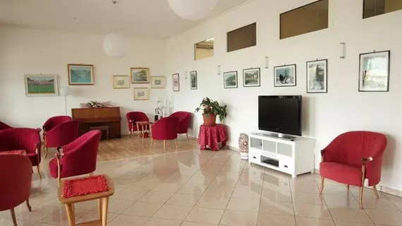 Hotel Regina | Lombardy - Como (il) - Gravedona