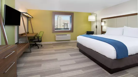 Holiday Inn Express and 38 Suites Platteville | Wisconsin - Dodgeville (ve civarı) - Platteville