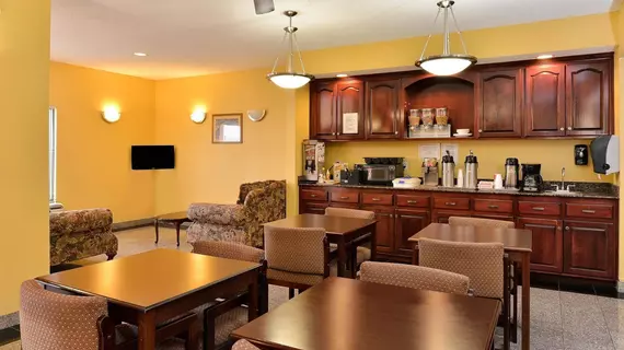 Americas Best Value Inn | Louisiana - Lafayette (ve civarı) - Breaux Bridge