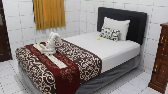 Gong Corner Guesthouse 2 | Bali - Kuta - Legian Kent Merkezi