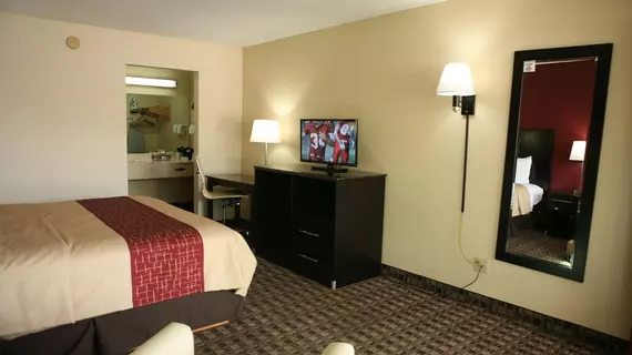 Red Roof Inn and Suites Cave City | Kentucky - Bowling Green (ve civarı) - Cave City