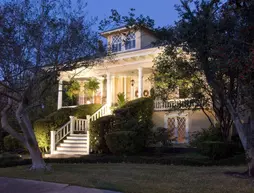 Southern Comfort Bed and Breakfast | Louisiana - New Orleans (ve civarı) - New Orleans - Uptown Tarihi Bölgesi