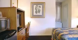 Budget Host Travelers Motel | Virginia - İskenderiye - Huntington