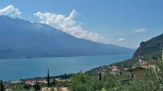 B&B Villa Fior di Loto | Lombardy - Brescia (il) - Limone sul Garda